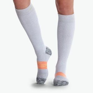 NWT Bombas Performance Compression 20-30mmHg socks
